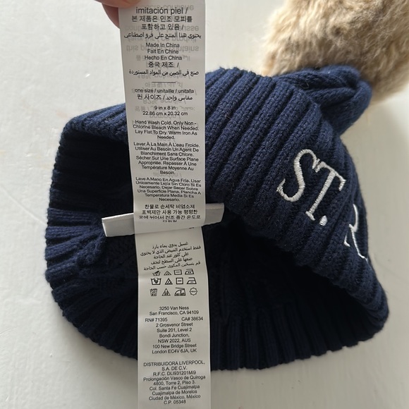 Pom Pom hat with St Regis logo from Aspen - Picture 3 of 4
